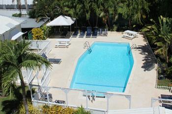 Southern Surf Beach Apartments Rockley Екстер'єр фото