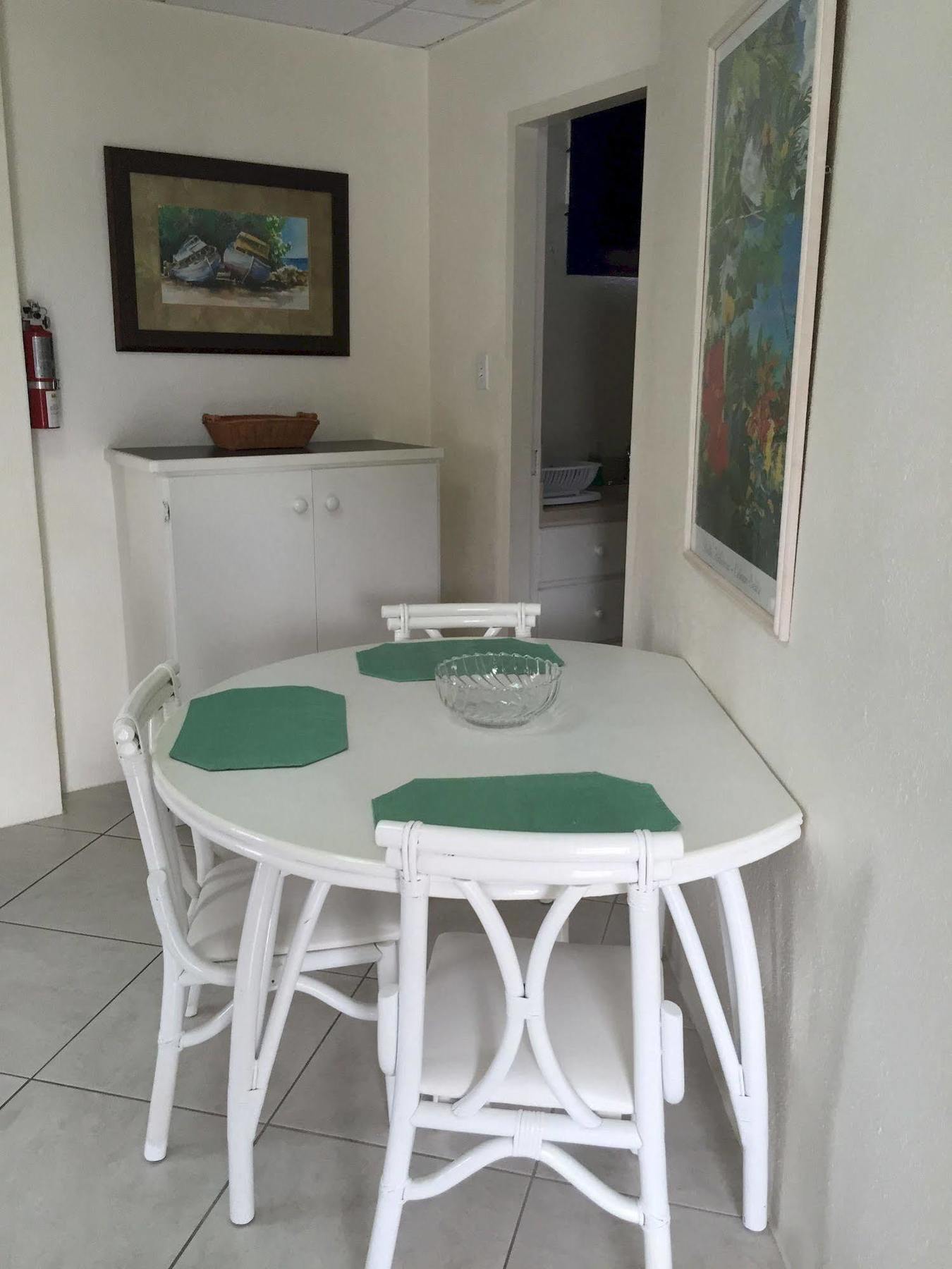 Southern Surf Beach Apartments Rockley Екстер'єр фото