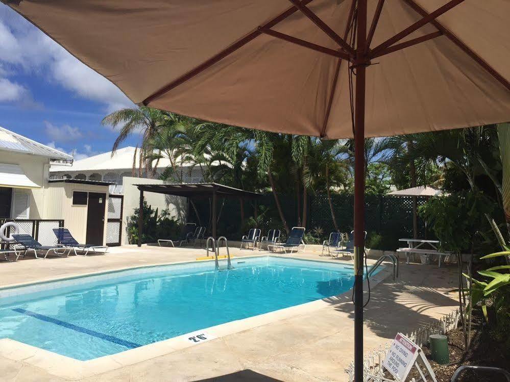 Southern Surf Beach Apartments Rockley Екстер'єр фото